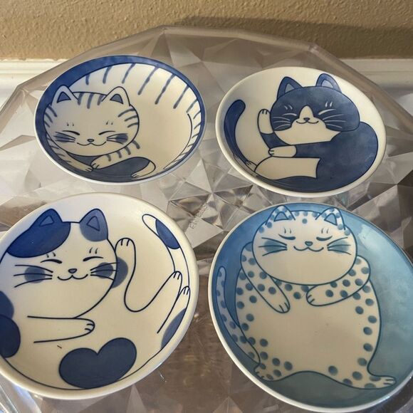 4 Chinese Cat Porcelain Trinket Dishes Vintage Adorable set of 4 - Picture 1 of 16